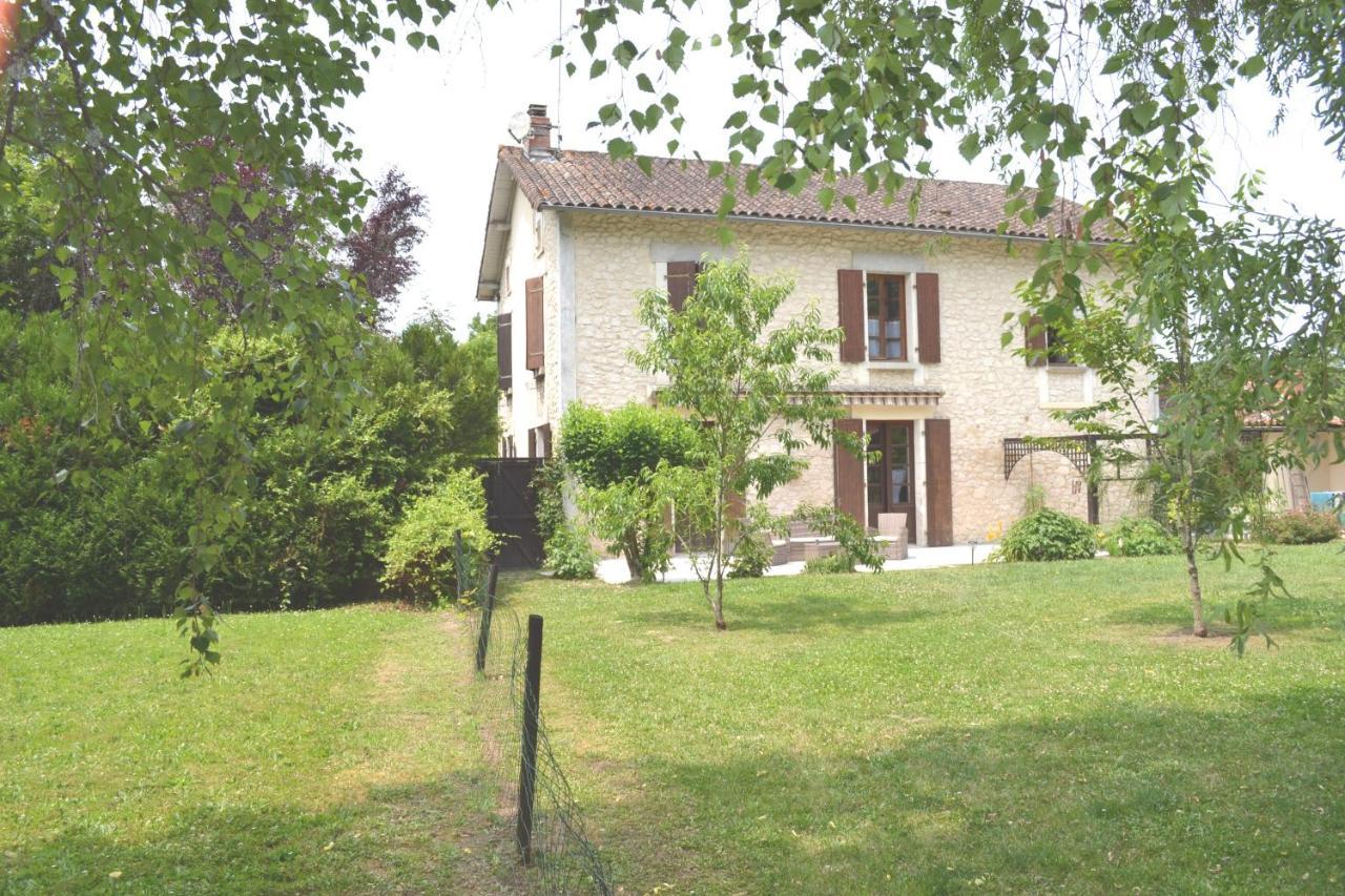 Les Bruyeres B&B Montbron Eksteriør billede